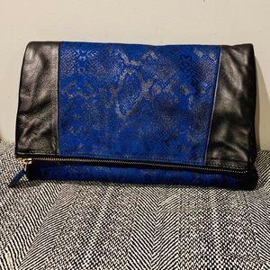 Be & D Clutch (blue and black)